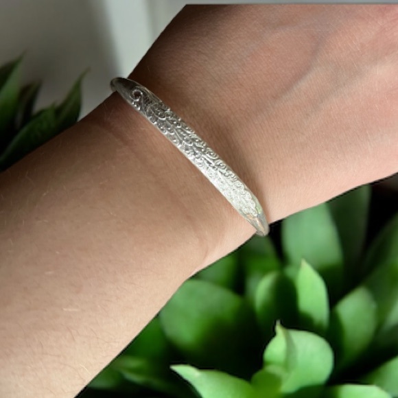 FINE 99.9% SILVER ADJUSTABLE PEACOCK BANGLE - Picture 5 of 7